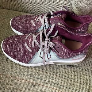 Basically new Nike size 8